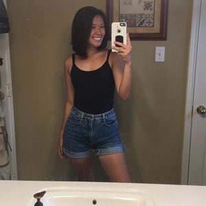 Vintage high rise medium wash denim shorts size 6